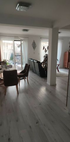 dom szeregowy, 4 pokoje Dąbrowa, ul. Admirała Andrzeja Karwety. Zdjęcie 10