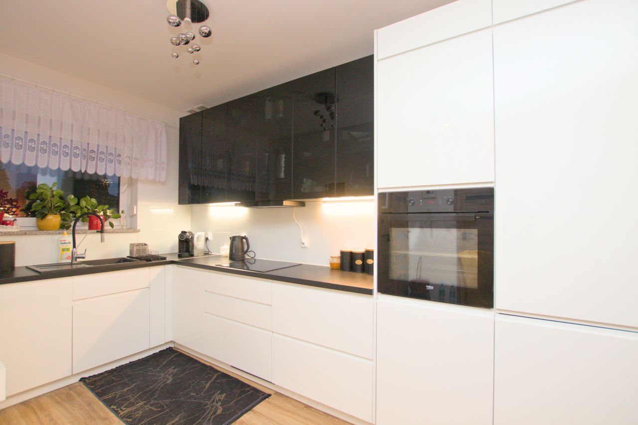 dom szeregowy, 4 pokoje Siechnice, ul. Bzowa. Zdjęcie 3