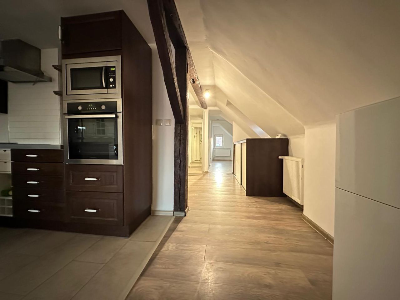 Mieszkanie 4-pokojowe Jastrzębce. Zdjęcie 8