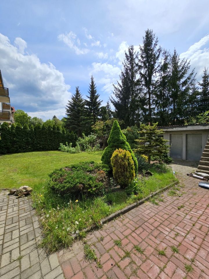 dom wolnostojący, 8 pokoi Wałbrzych Biały Kamień, ul. gen. Józefa Bema. Zdjęcie 3