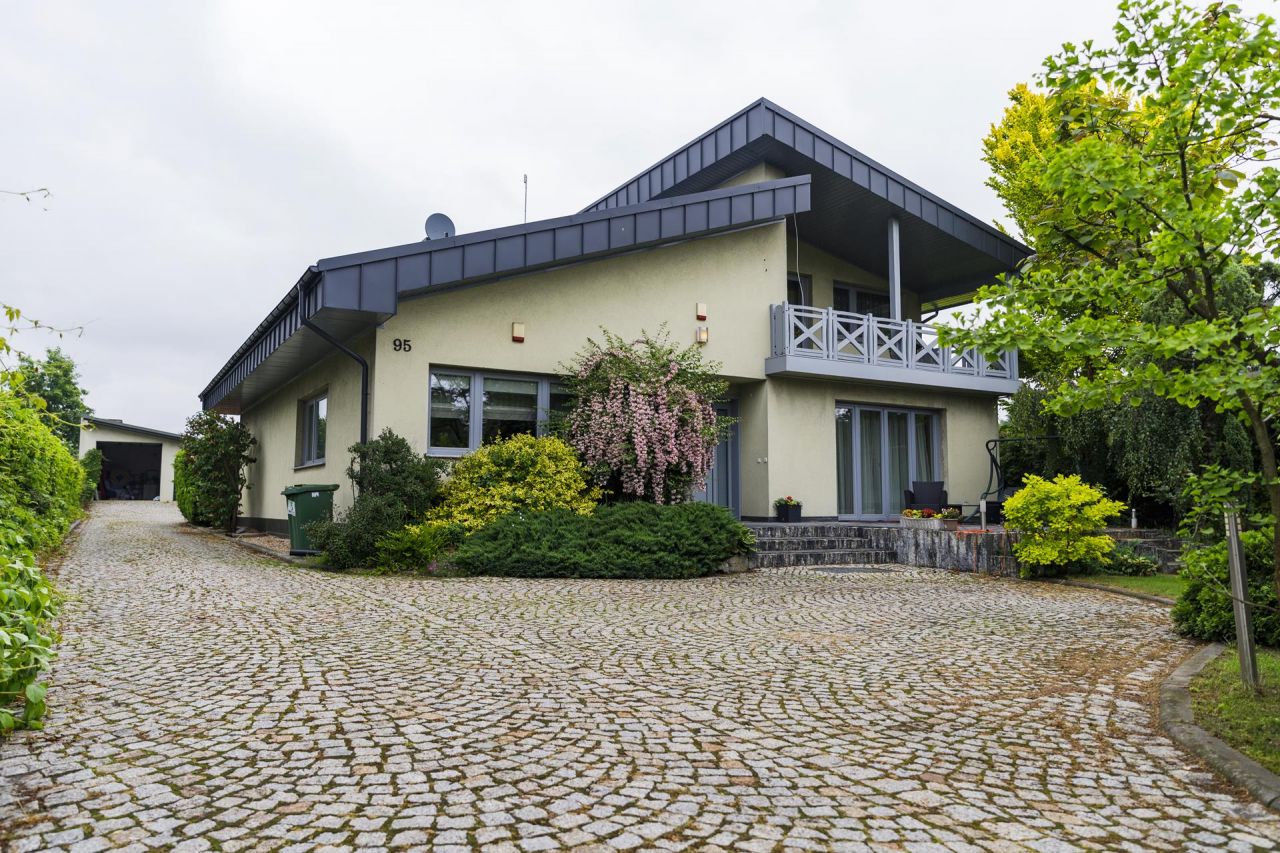 dom wolnostojący, 6 pokoi Koziegłowy, ul. Żarecka