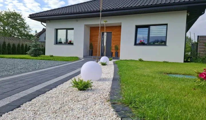 dom wolnostojący, 4 pokoje Rędziny