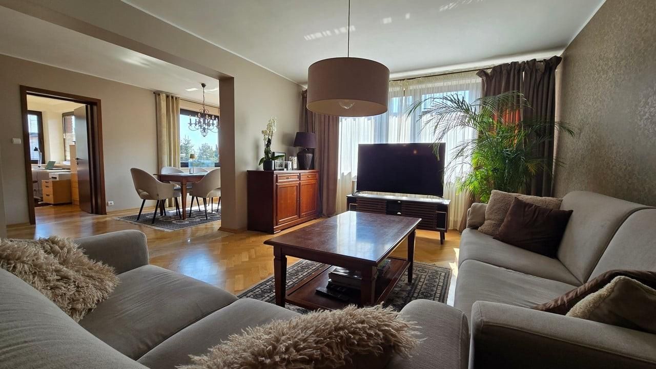 Mieszkanie 5-pokojowe Katowice Wełnowiec, ul. Stanisława Rożanowicza. Zdjęcie 2