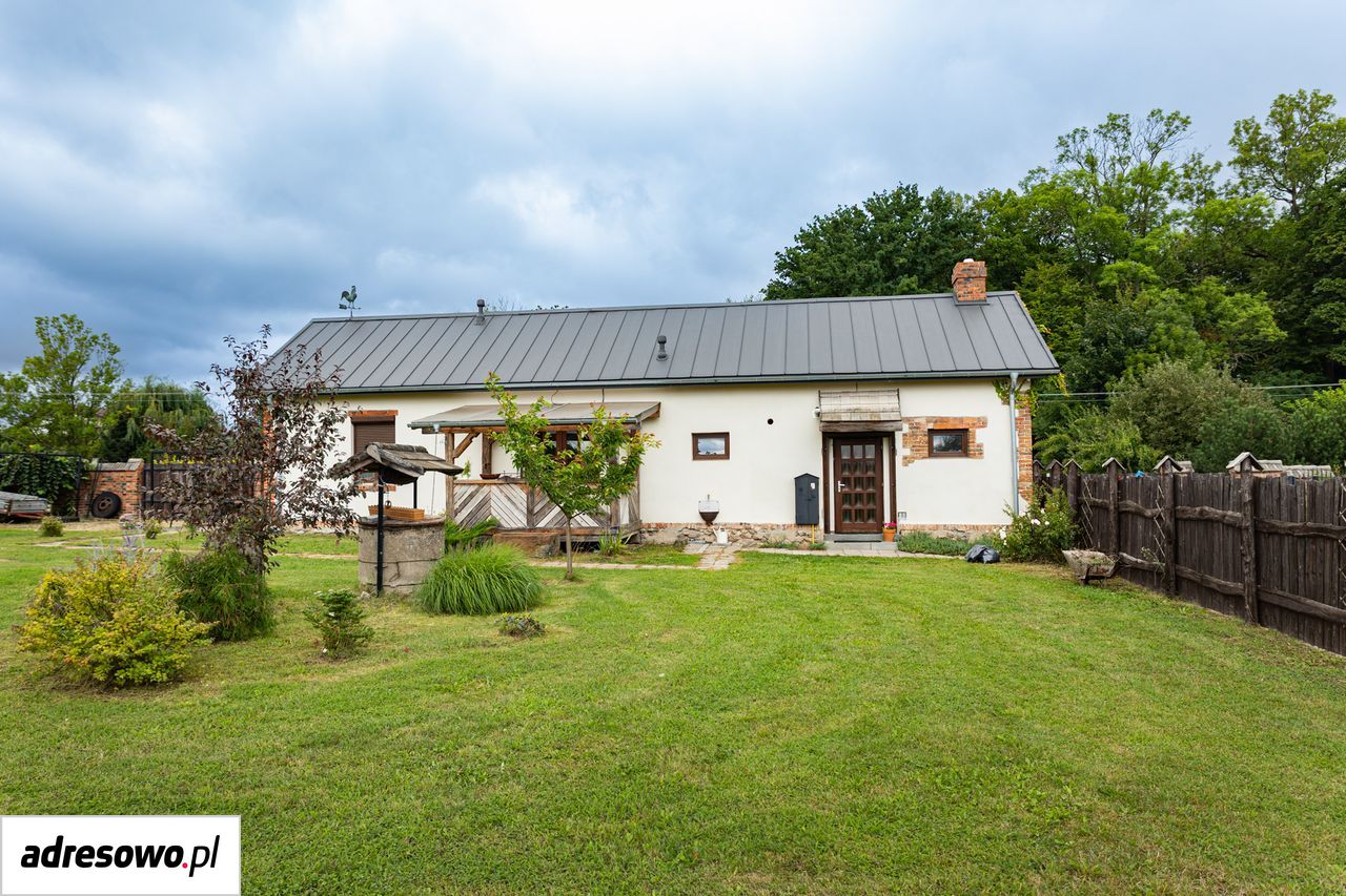 dworek, 4 pokoje Sobaków. Zdjęcie 9