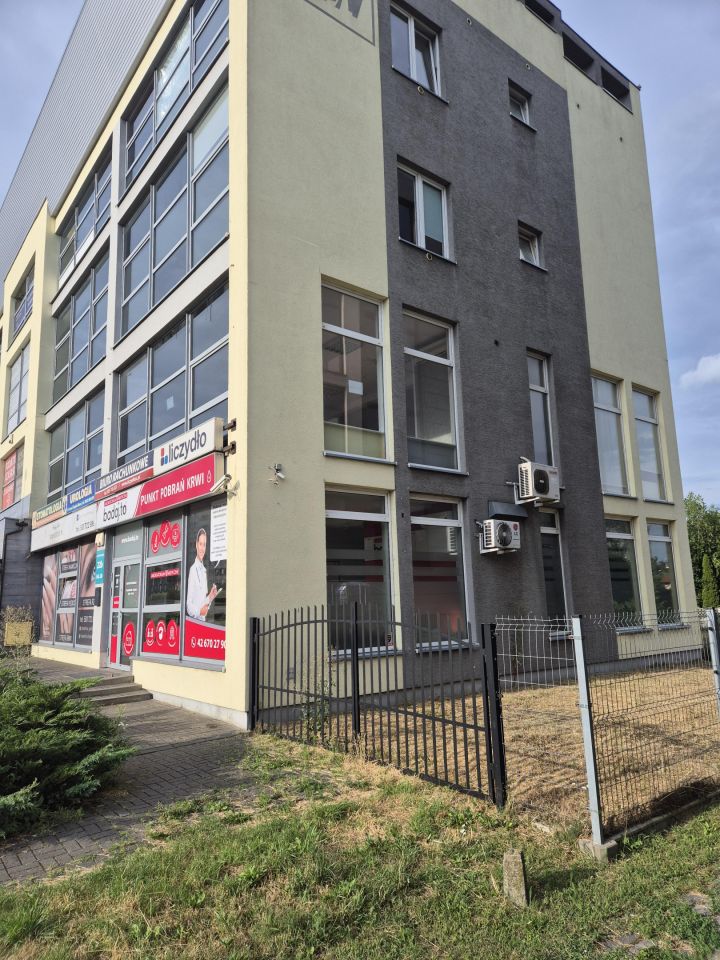 Lokal Piotrków Trybunalski, al. Armii Krajowej. Zdjęcie 7