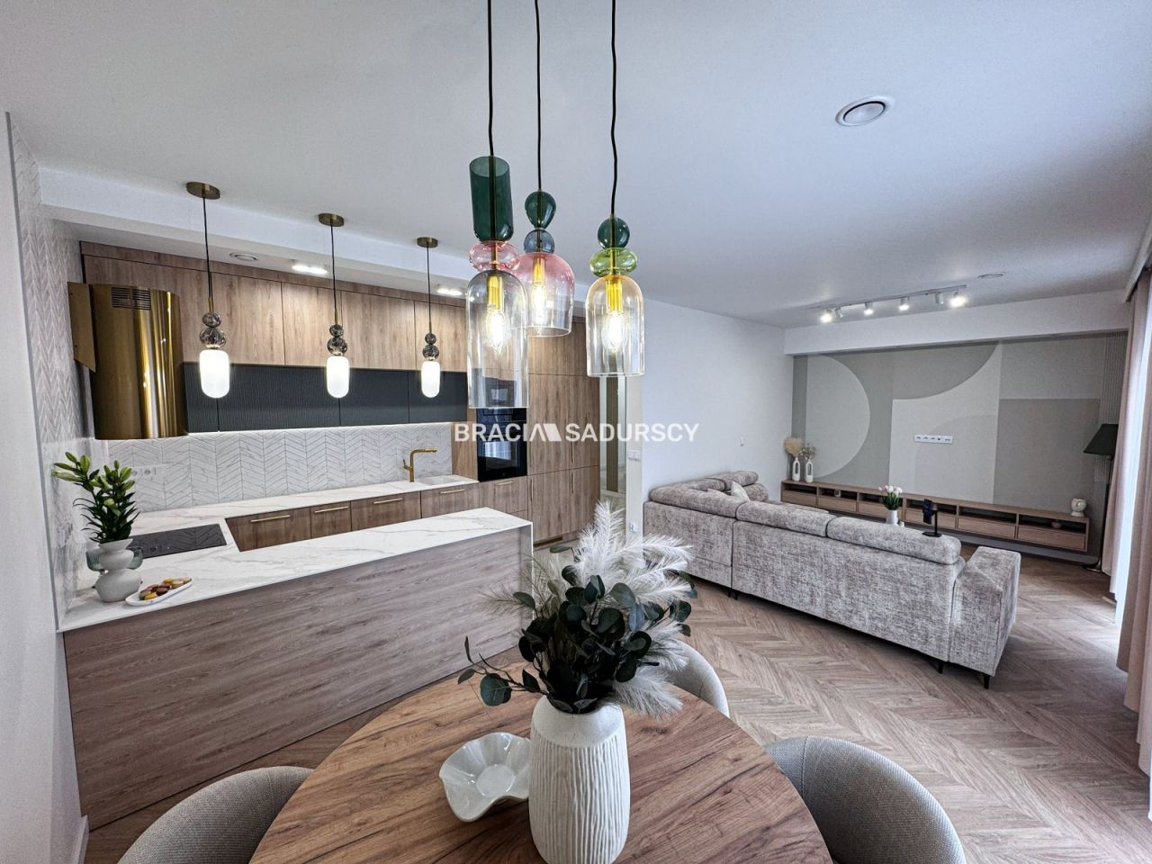 Mieszkanie 5-pokojowe Niepołomice. Zdjęcie 3