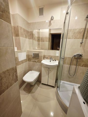 Mieszkanie 2-pokojowe Jelenia Góra Zabobrze, ul. Mieczysława Karłowicza. Zdjęcie 4