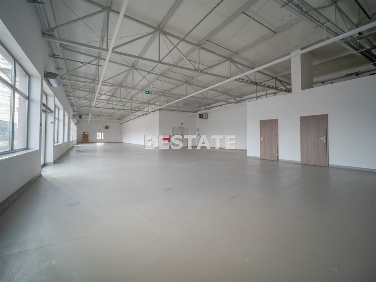 Hala/magazyn Radomyśl Wielki, ul. Piłsudskiego. Zdjęcie 11