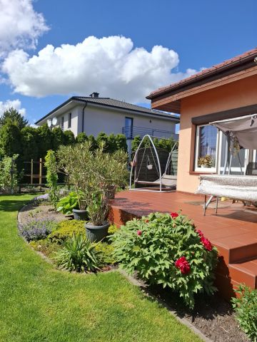 dom wolnostojący, 3 pokoje Rokietnica, ul. Słoneczna. Zdjęcie 2