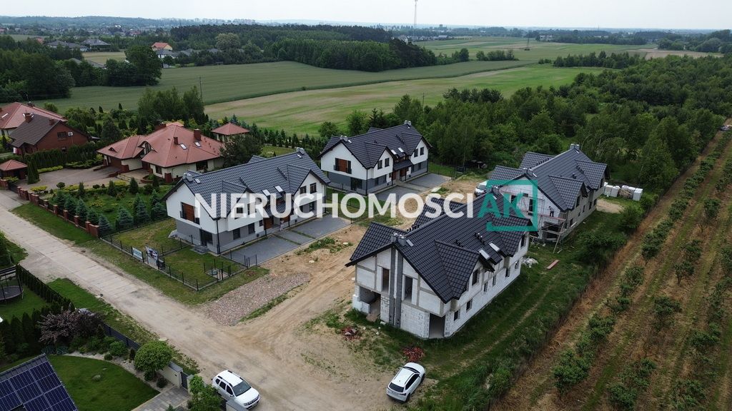 bliźniak, 4 pokoje Konin. Zdjęcie 20