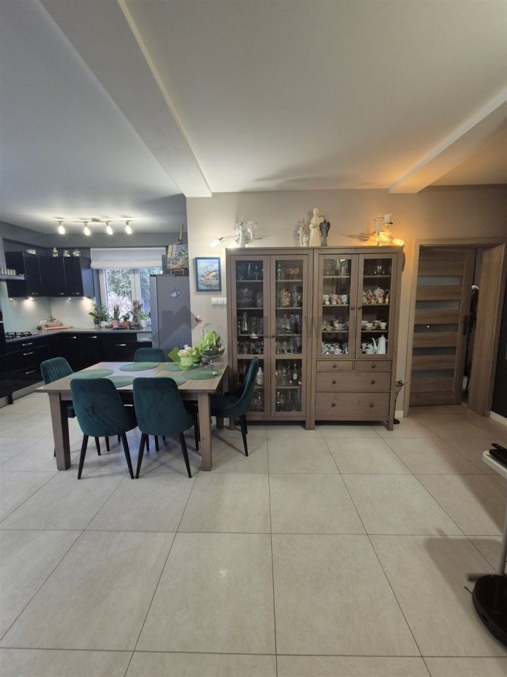 dom wolnostojący, 5 pokoi Ząbki