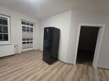 Mieszkanie 4-pokojowe Cięcina. Zdjęcie 4