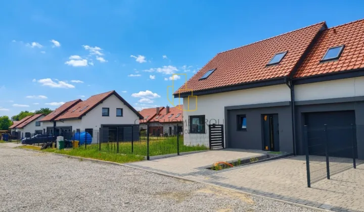 bliźniak, 5 pokoi Wisznia Mała