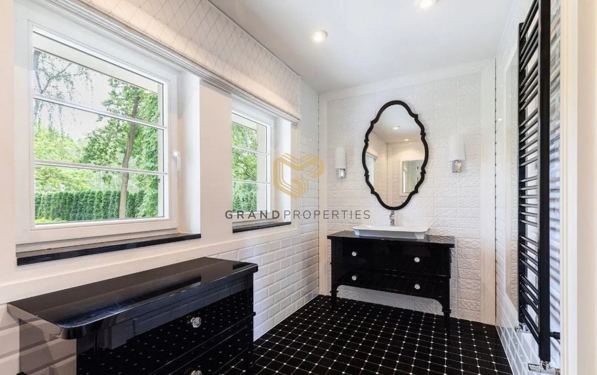 dom wolnostojący, 5 pokoi Konstancin-Jeziorna. Zdjęcie 32