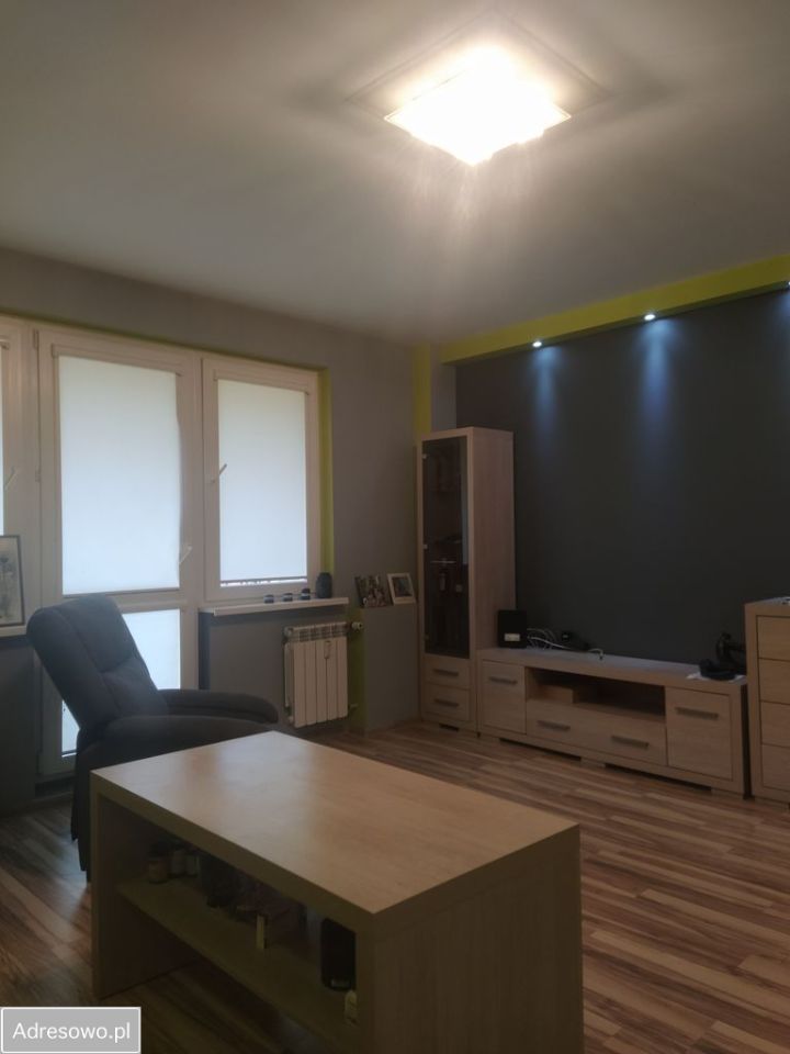 Mieszkanie 2-pokojowe Bełchatów, os. Okrzei. Zdjęcie 2