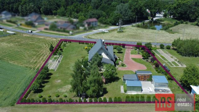 dom wolnostojący, 5 pokoi Piętno. Zdjęcie 2
