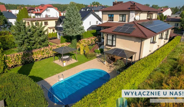 dom wolnostojący, 7 pokoi Warszawa Targówek, ul. Kolejarska