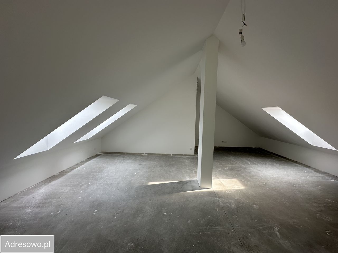 dom wolnostojący, 5 pokoi Zemborzyce Podleśne. Zdjęcie 9