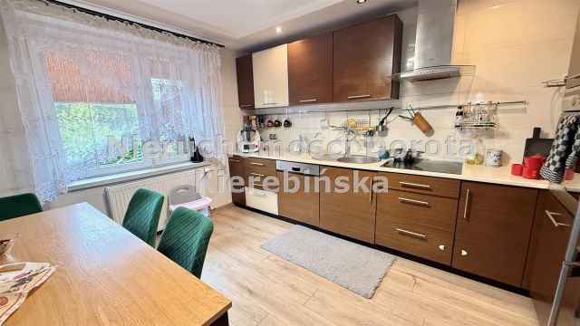 dom wolnostojący, 5 pokoi Tomaszów Mazowiecki Ludwików. Zdjęcie 2