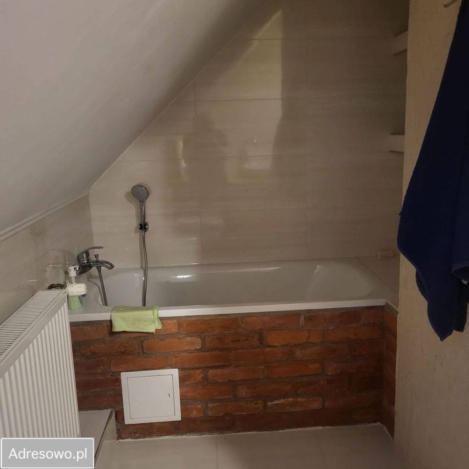 dom wolnostojący, 4 pokoje Pogobie Średnie. Zdjęcie 2