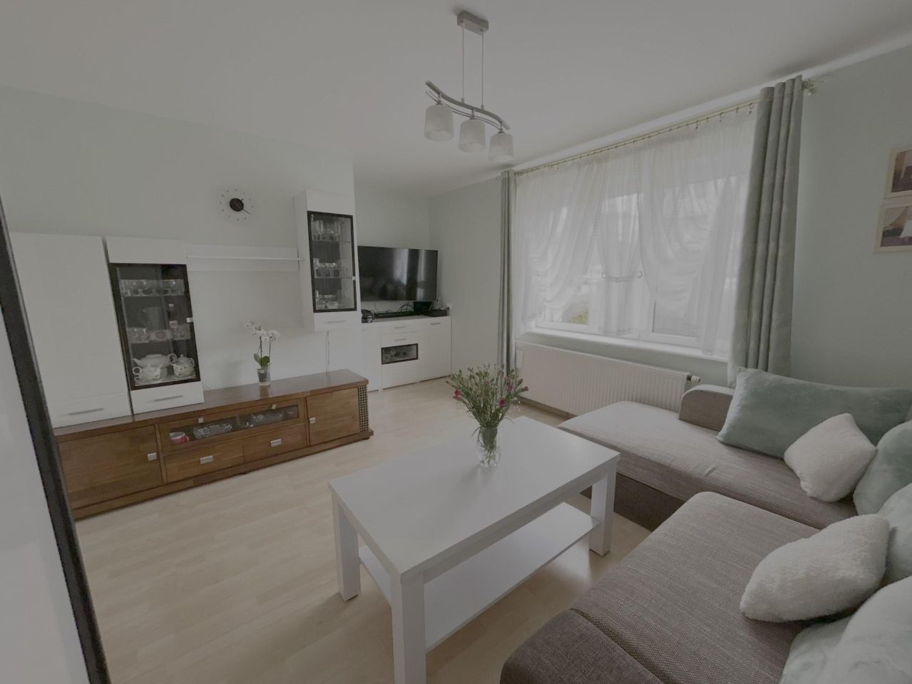 bliźniak, 3 pokoje Gniezno Centrum, ul. Żuławy. Zdjęcie 2