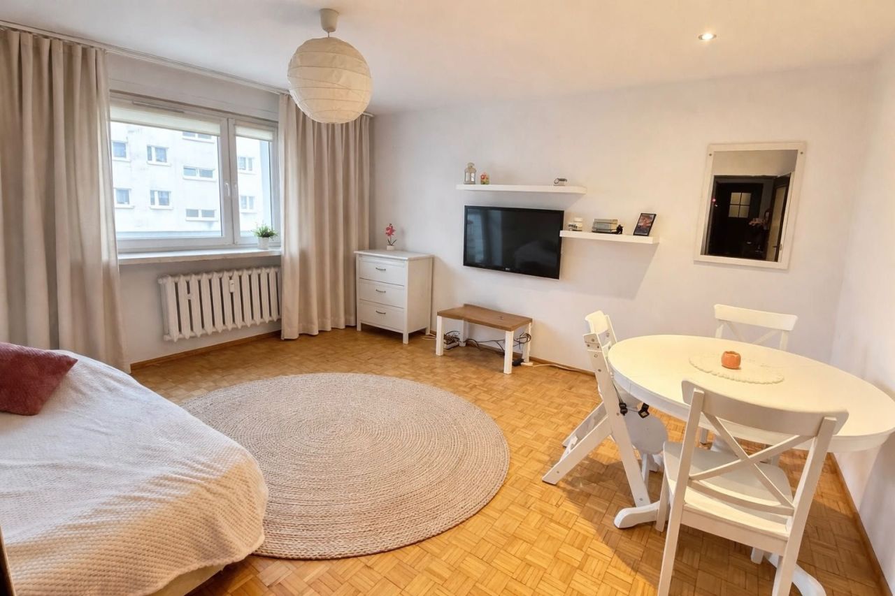 Mieszkanie 3-pokojowe Kraków Mistrzejowice, os. Oświecenia. Zdjęcie 1