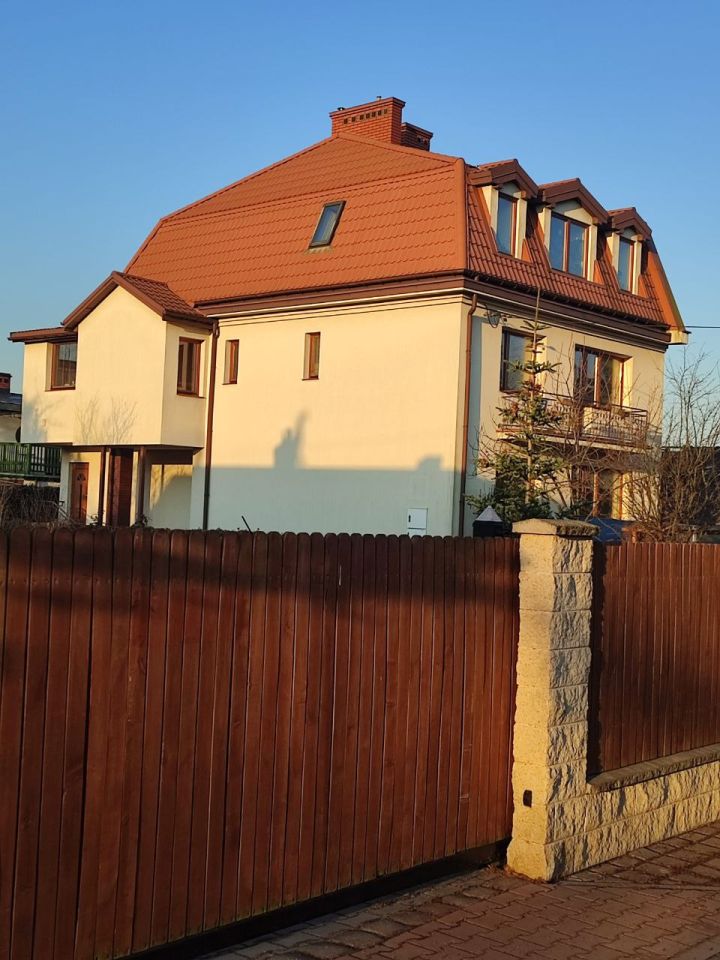 dom wolnostojący, 8 pokoi Łomianki, ul. Gościńcowa. Zdjęcie 2