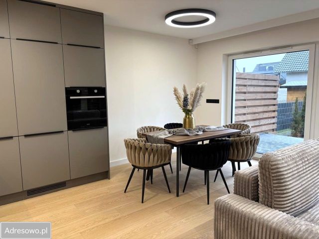 dom szeregowy, 4 pokoje Opole Chmielowice. Zdjęcie 1