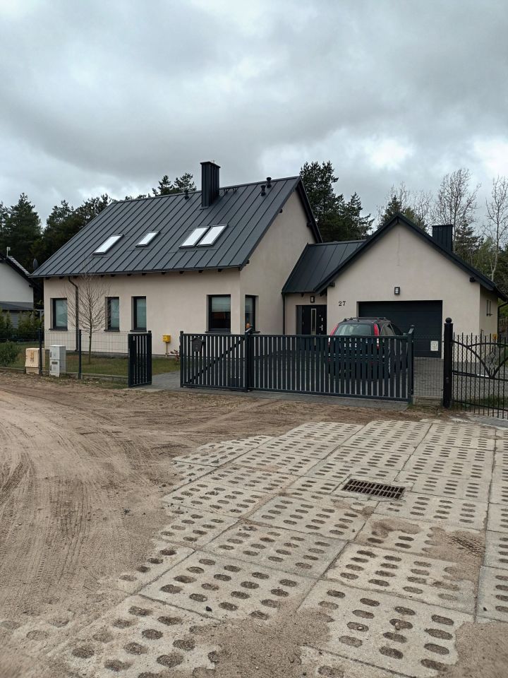 dom wolnostojący, 5 pokoi Kiełpino, ul. Urocza. Zdjęcie 1