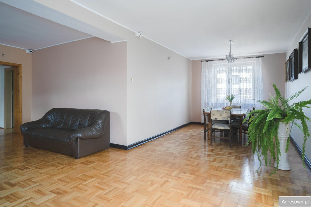 dom wolnostojący, 5 pokoi Częstochowa Grabówka, ul. Spartakusa. Zdjęcie 14