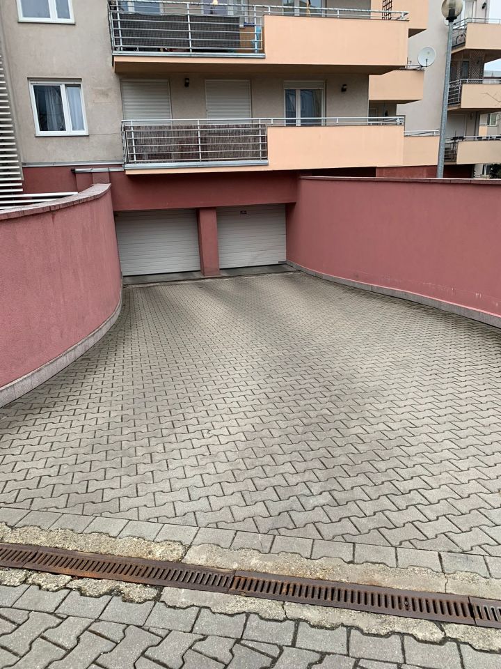 Garaż/miejsce parkingowe Kraków Dębniki, ul. Chmieleniec