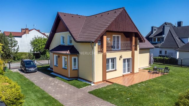 dom wolnostojący, 7 pokoi Brzeg Dolny. Zdjęcie 1