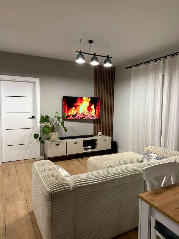 Mieszkanie 3-pokojowe Czechowice-Dziedzice, ul. Wesoła. Zdjęcie 1