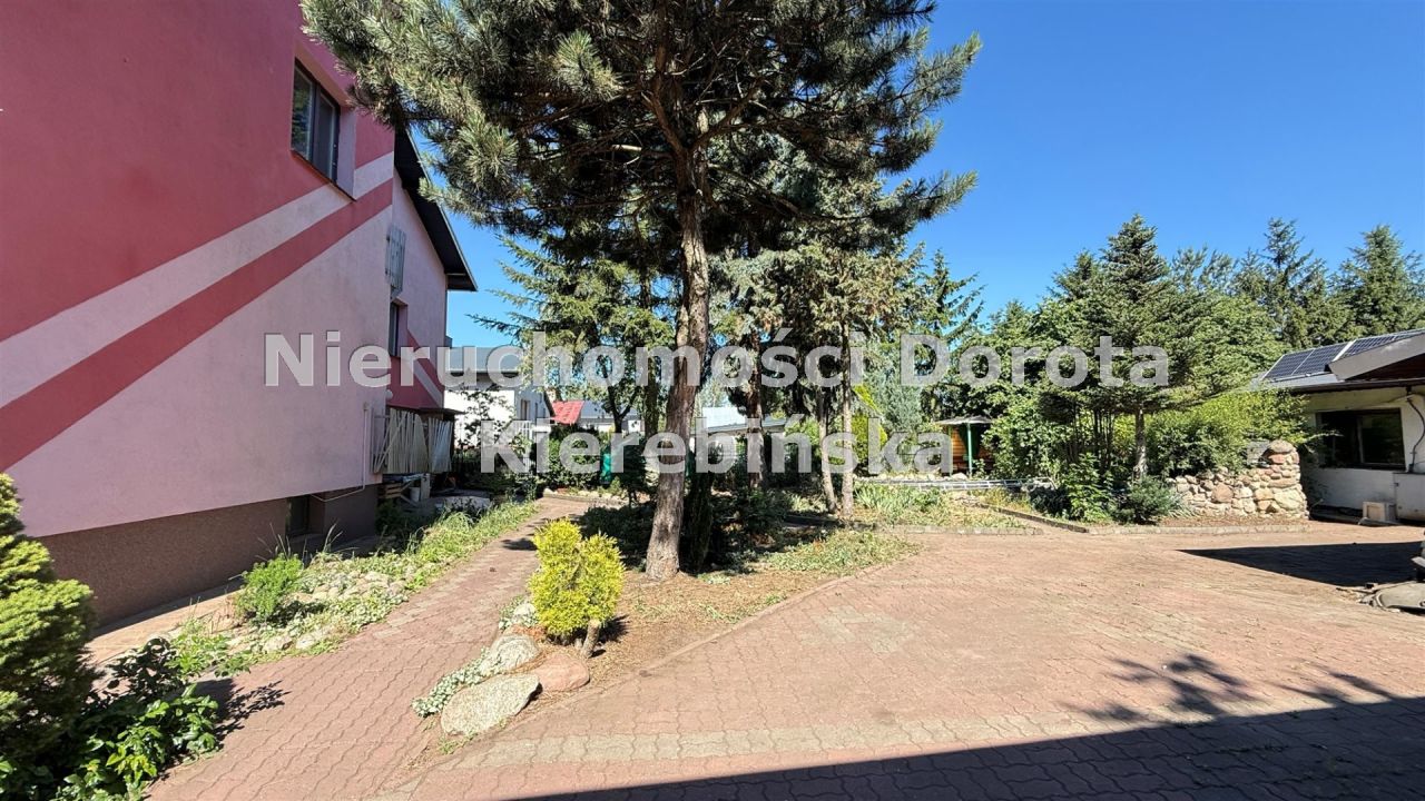 dom wolnostojący, 9 pokoi Ujazd. Zdjęcie 14