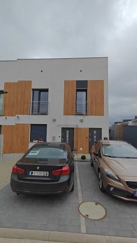 Mieszkanie 3-pokojowe Świebodzice, ul. Generała Józefa Hallera. Zdjęcie 1
