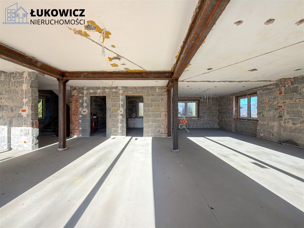 dom wolnostojący, 15 pokoi Jeleśnia. Zdjęcie 15