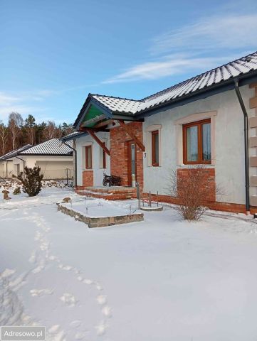 dom wolnostojący, 3 pokoje Murowaniec. Zdjęcie 1