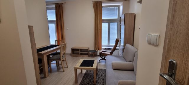 Mieszkanie 1-pokojowe Kielce Centrum, ul. Henryka Sienkiewicza. Zdjęcie 1