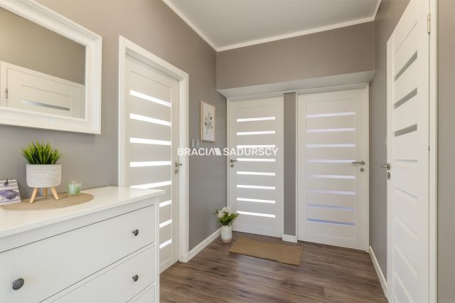 dom wolnostojący, 5 pokoi Kraków Podgórze, ul. Poronińska. Zdjęcie 12