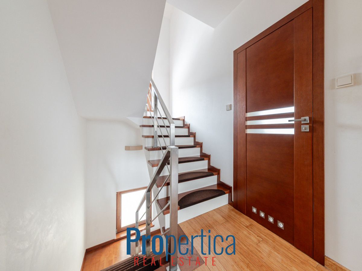 bliźniak, 7 pokoi Warszawa Wawer, ul. Liliowa. Zdjęcie 12