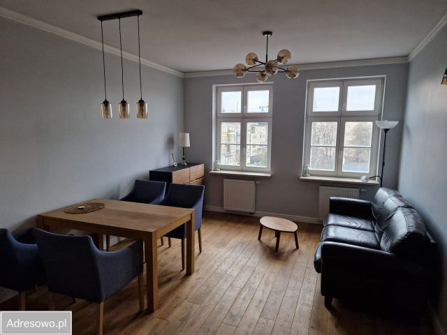 Mieszkanie 4-pokojowe Poznań Centrum, ul. Wierzbowa. Zdjęcie 1