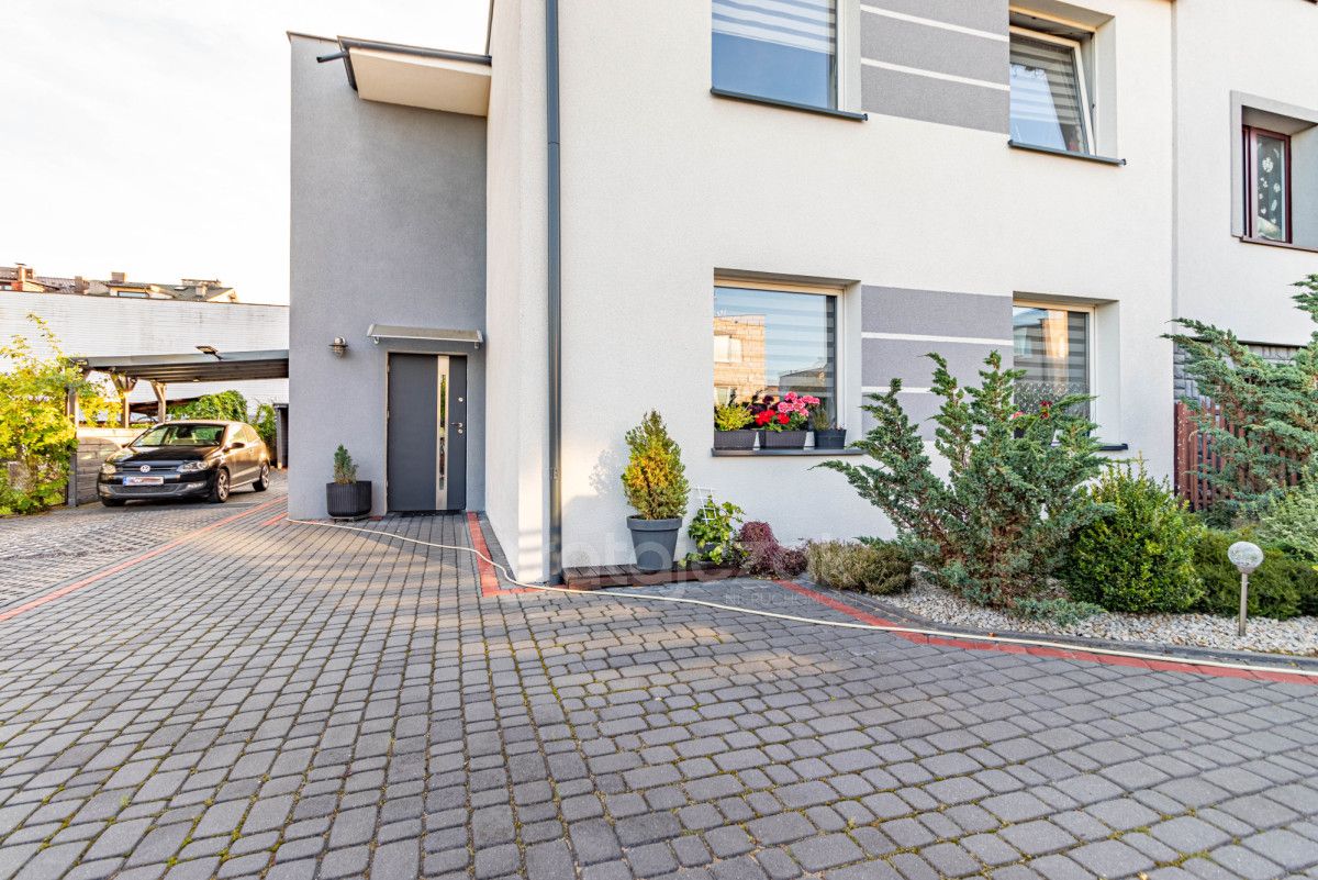 bliźniak, 4 pokoje Reda Betlejem, ul. Kwiatowa