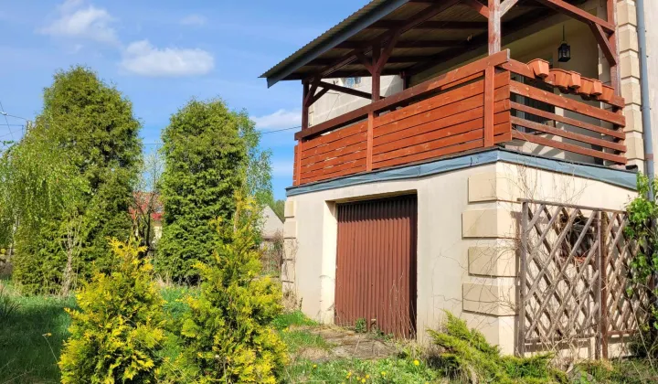 dom wolnostojący, 4 pokoje Janik, ul. Polna