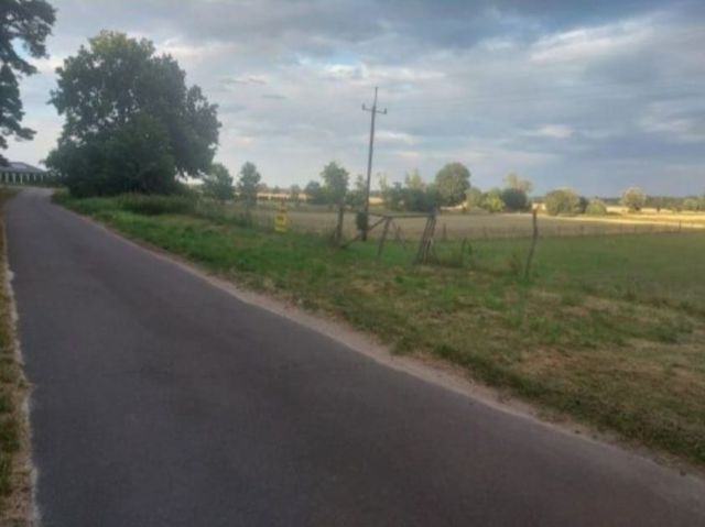 Działka budowlana Bobrowniki. Zdjęcie 1