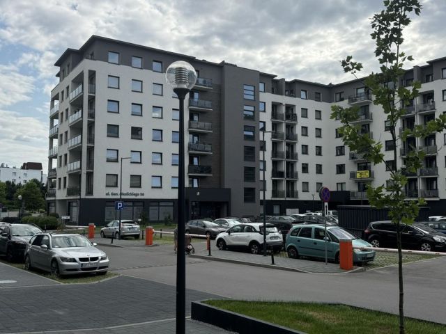 Mieszkanie 3-pokojowe Częstochowa Parkitka. Zdjęcie 1