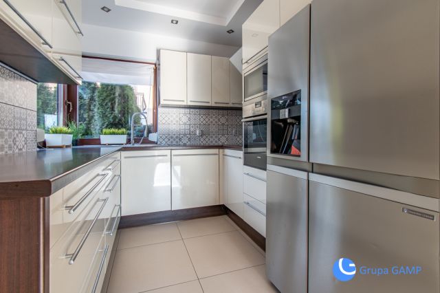 dom wolnostojący, 6 pokoi Zielonki, ul. Kwiatów Polnych. Zdjęcie 4