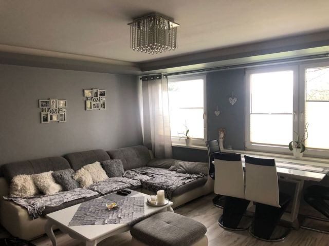 Mieszkanie 3-pokojowe Brzeziny, ul. Bohaterów Warszawy. Zdjęcie 1