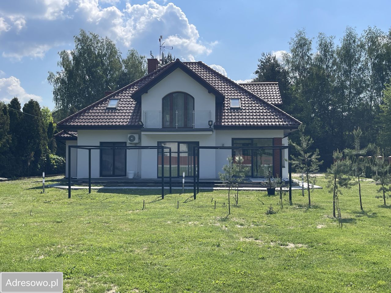 dom wolnostojący, 6 pokoi Łomianki. Zdjęcie 2