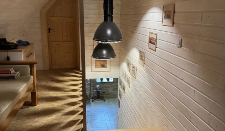 dom wolnostojący, 3 pokoje Jelenia Góra, ul. Karkonoska