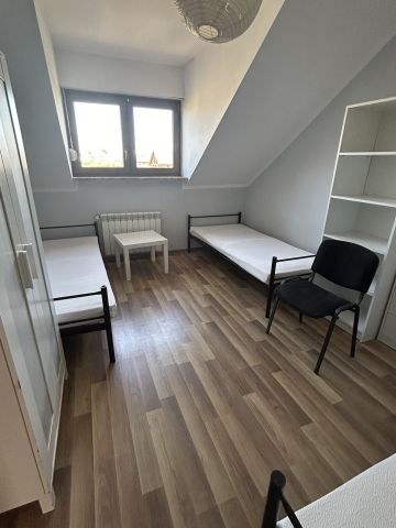 dom szeregowy, 6 pokoi Kruszewnia, os. Osiedle Izabelin. Zdjęcie 2